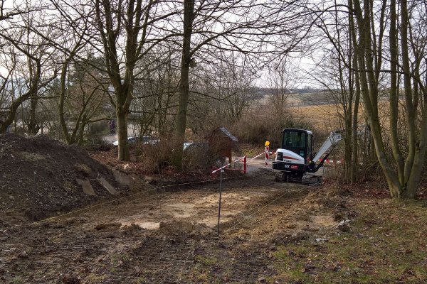 Sanierung der Einfahrt zum Lehrbienenstand